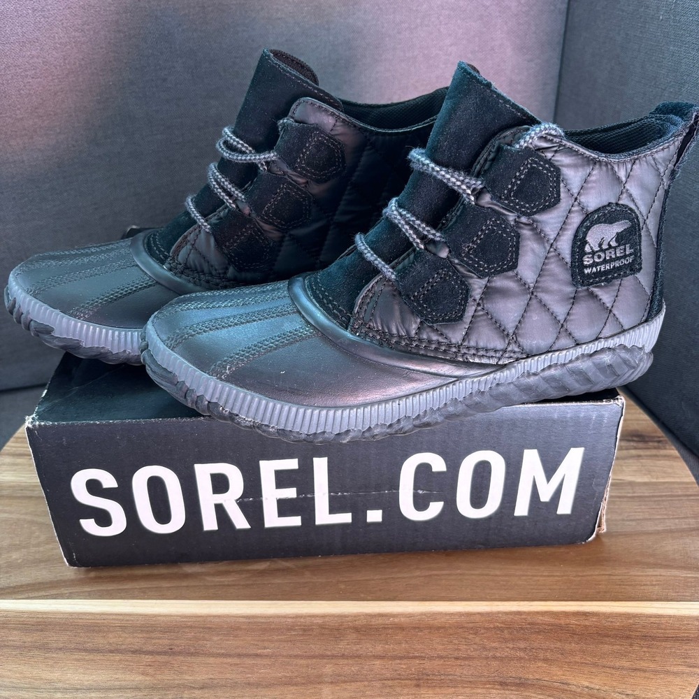 Sorel Out N About Plus Black Waterproof Quilted Duck Boots NL3152-011 Womens 7